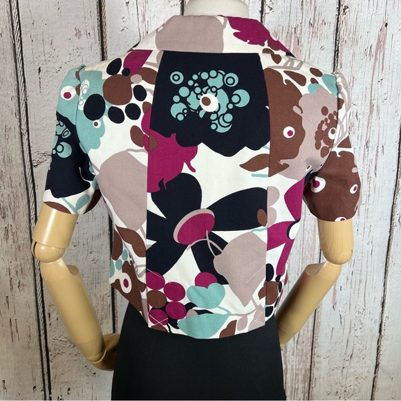 🎉HP🎉 NEW NWOT Hinge Floral Abstract Short Sleeve Cropped Blazer Jacket SMALL - Picture 6 of 16